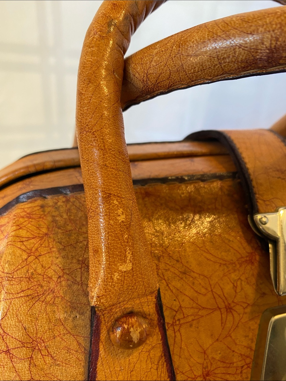 Vintage Hand Tooled Doctor Bag Doctors Medicine Bag Leather Handbag Purse - Picture 9 of 13